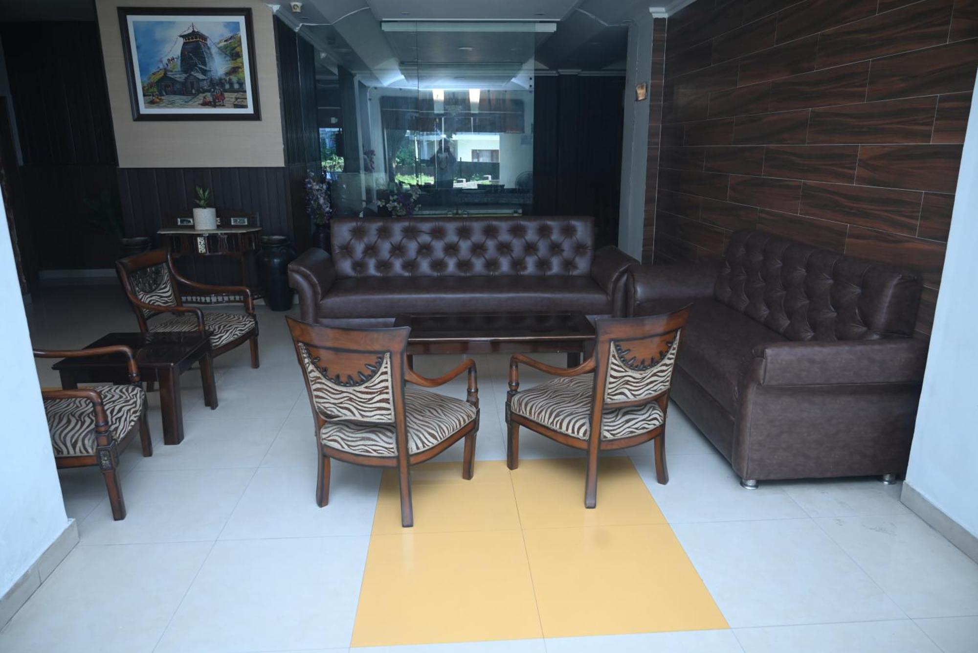 Hotel Surya Plaza Kotdwara Экстерьер фото