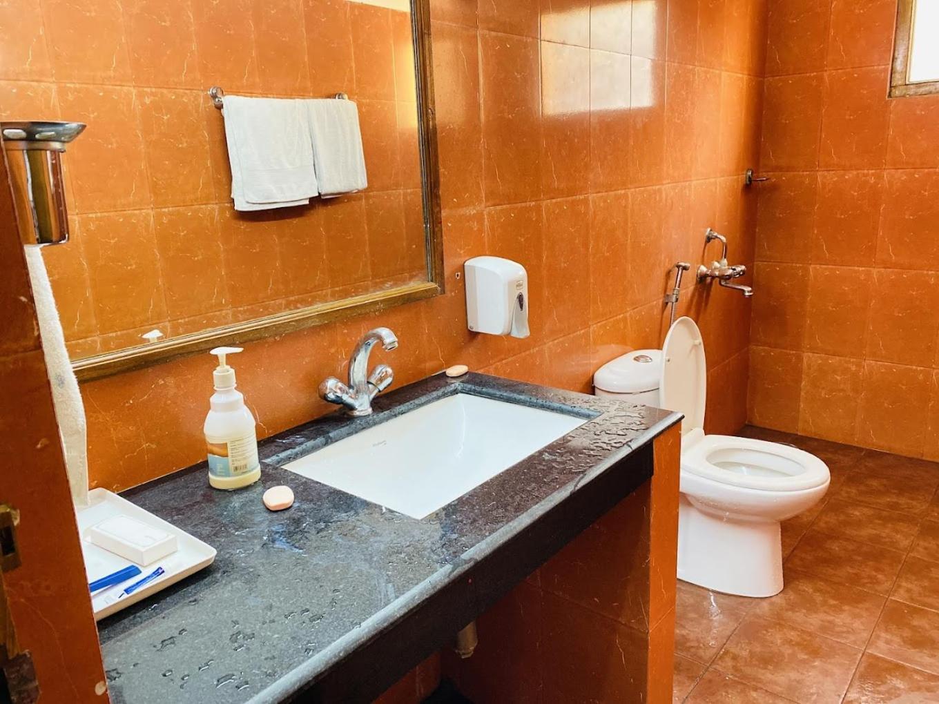 Hotel Surya Plaza Kotdwara Экстерьер фото