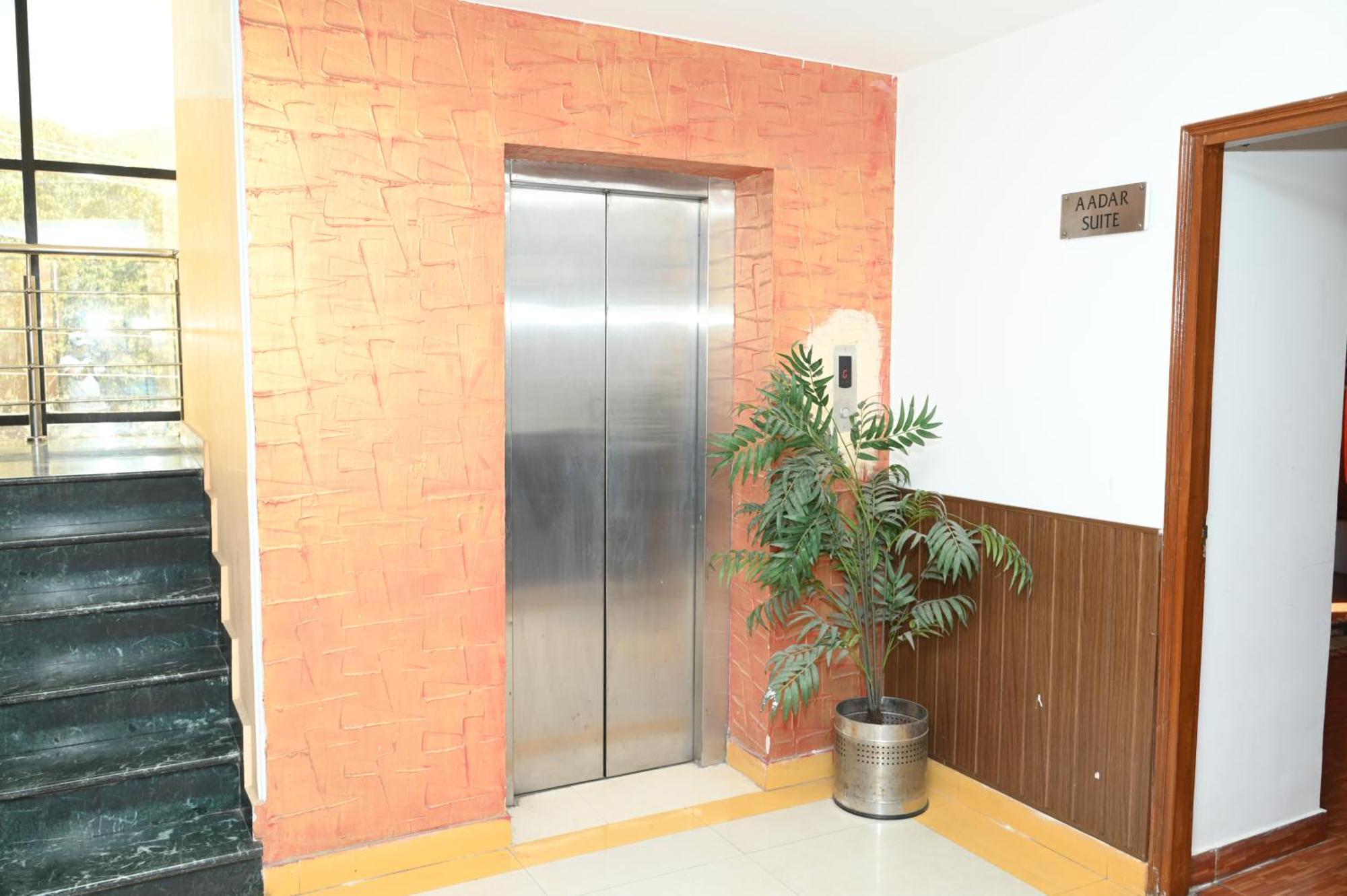Hotel Surya Plaza Kotdwara Экстерьер фото